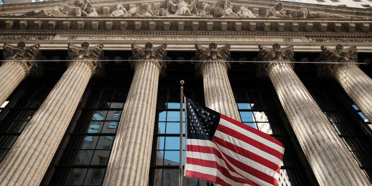 stock-futures-slide-as-technology-selloff-spreads