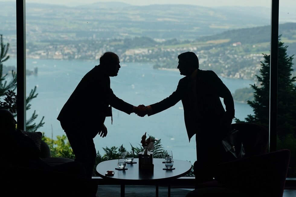 where-the-strait-of-hormuz-stands-as-iran-and-us-negotiate-a-peace-deal