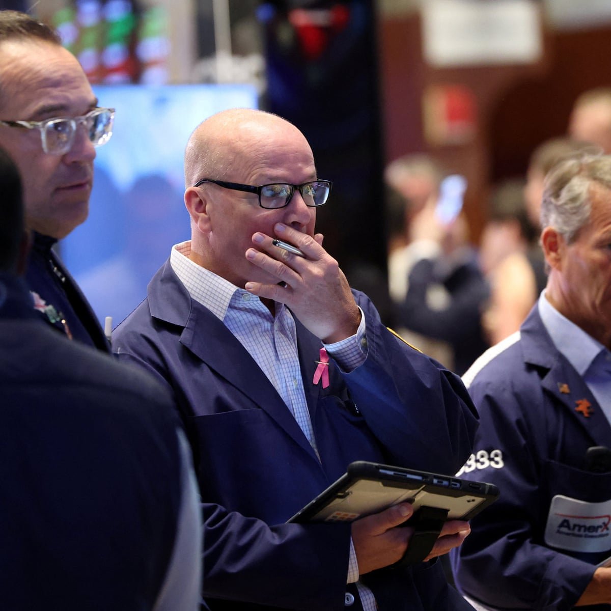 us-ai-stock-sell-off-shakes-markets-from-wall-street-to-asia