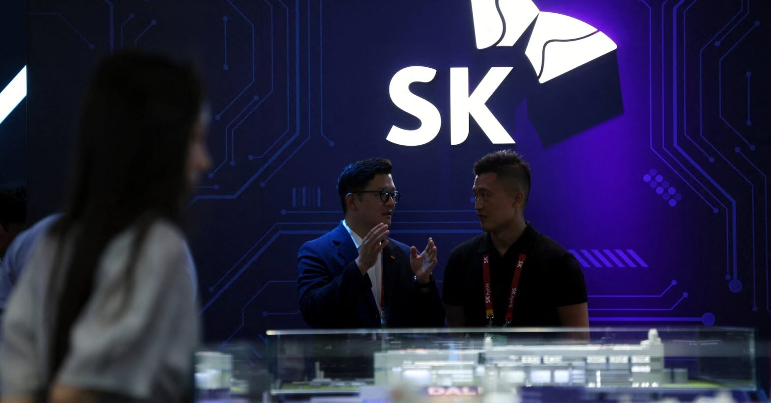 south-korea’s-sk-hynix-says-to-raise-$29-bln-in-us-adr-listing