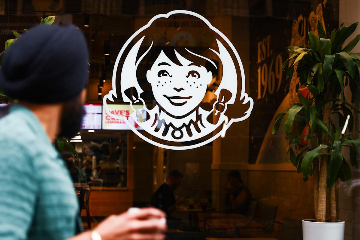 wendy’s-stock-swept-up-in-meme-like-rally-after-viral-reddit-post,-leadership-hire