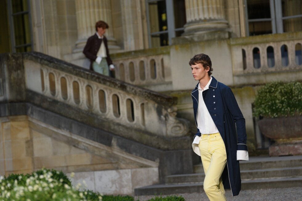 dior-show-opens-at-9-am.-as-paris-heat-bears-down-on-menswear-week