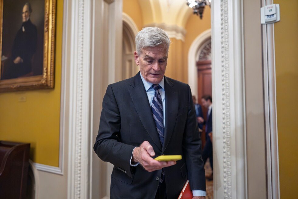 senate-republicans-reject-war-powers-after-trump-berates-them