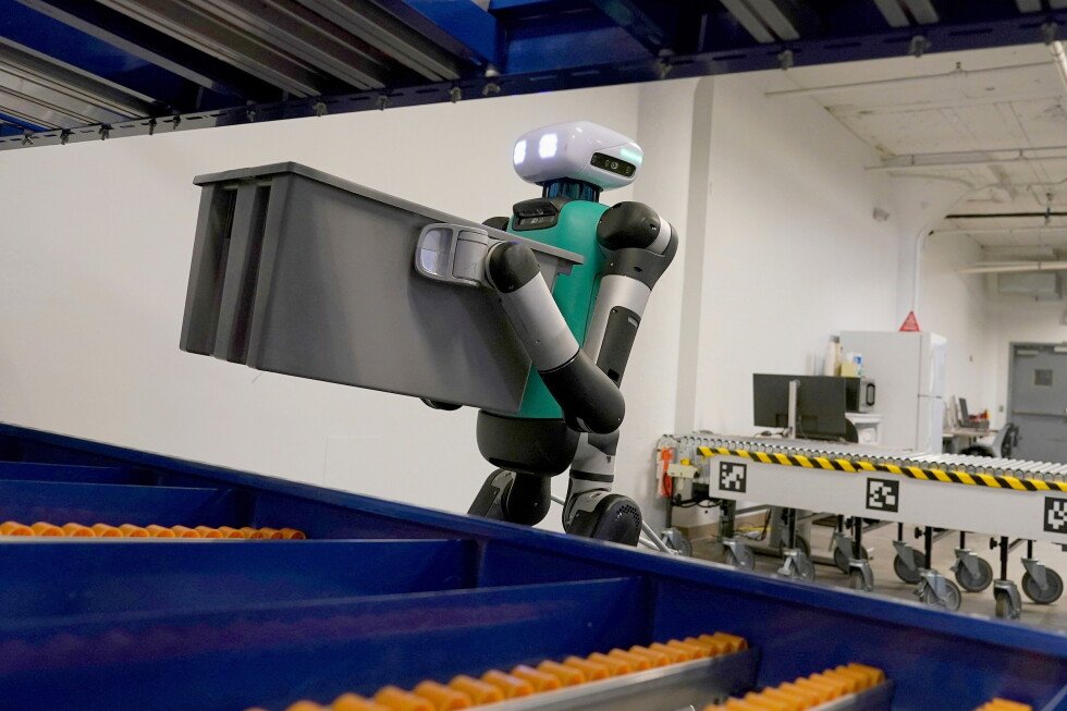 agility-robotics-heads-to-wall-street-in-a-$2.5b-bet-on-warehouse-humanoids