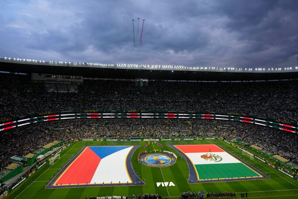 homophobic-chant-returns-in-mexico’s-world-cup-match-against-the-czech-republic