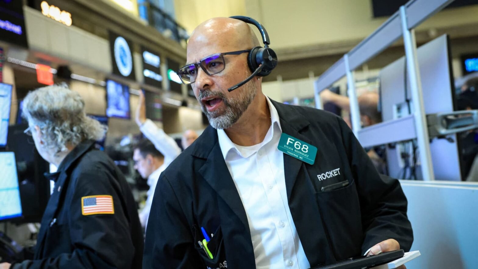 stock-futures-are-little-changed-after-nasdaq-posts-four-day-losing-run:-live-updates