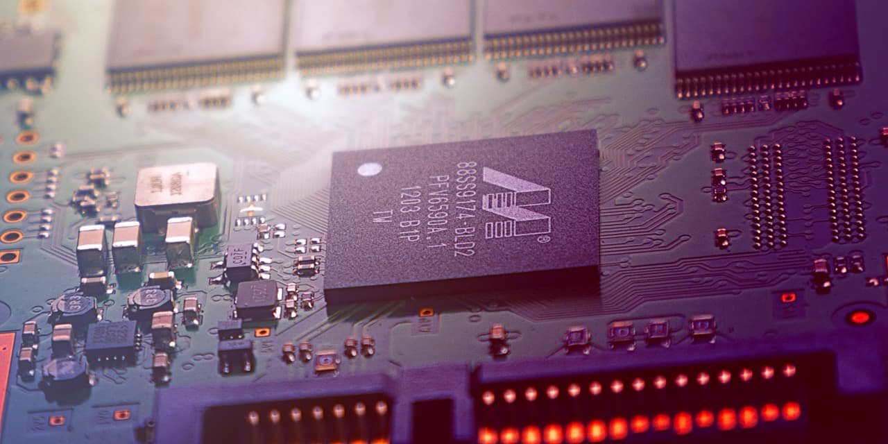 micron-stock-jumps-with-analysts-and-the-market-loving-its-earnings