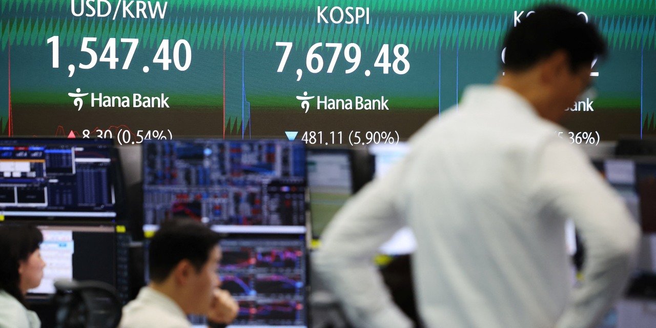 south-korean-stocks-tumble,-triggering-second-trading-halt-this-week