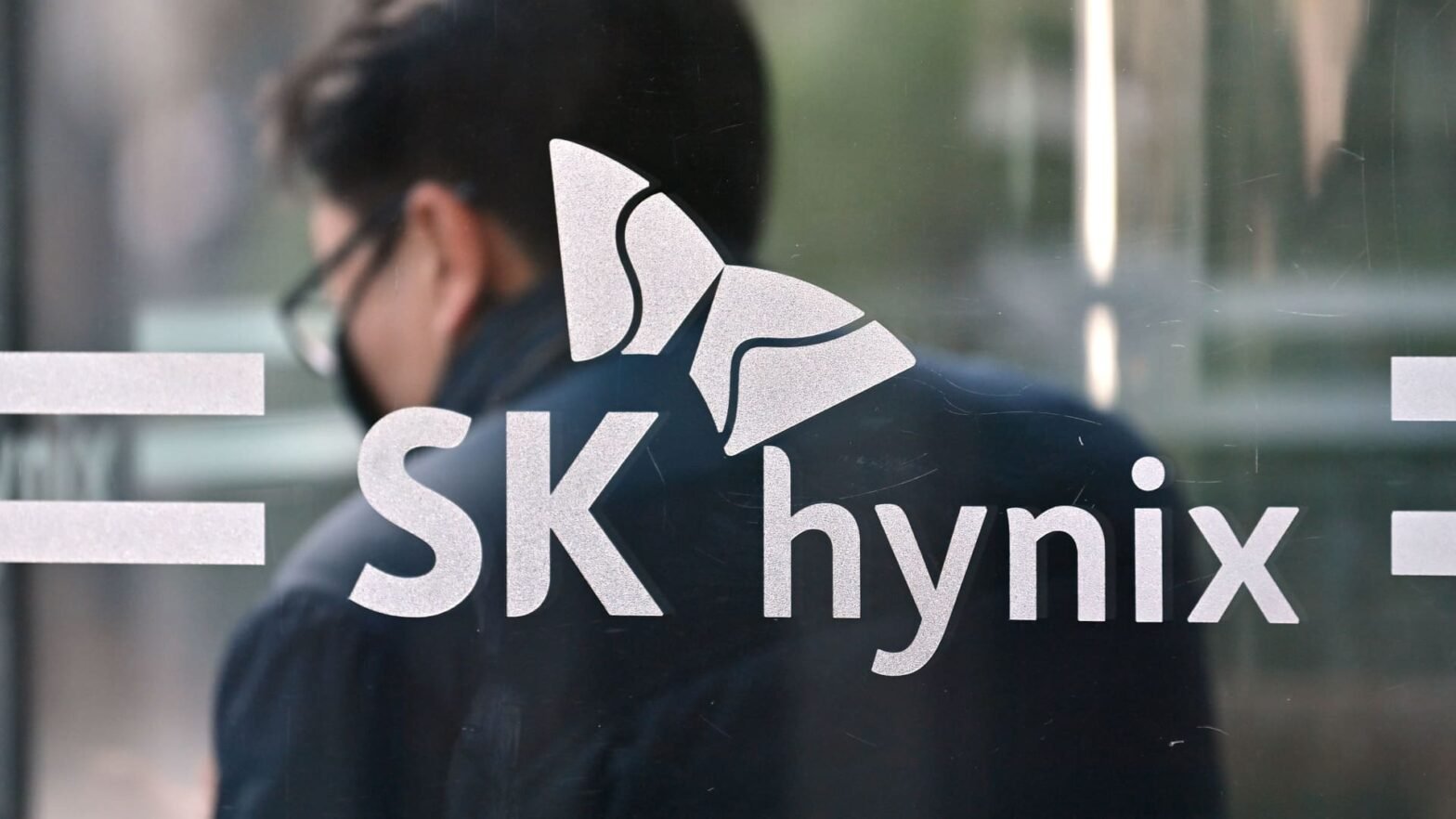 sk-hynix-prepares-us-listing-at-$166-per-share-—-here’s-why-hsbc-says-it-could-be-worth-20%-more