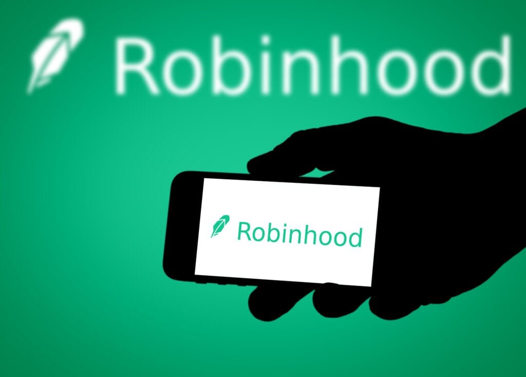 this-robinhood-analyst-begins-coverage-on-a-bullish-note;-here-are-top-5-initiations-for-friday