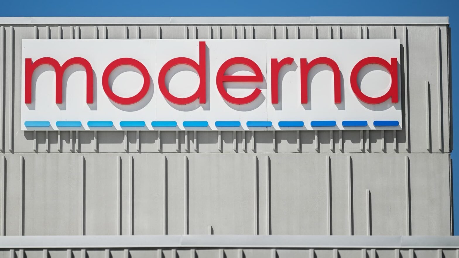 stocks-making-the-biggest-moves-midday:-moderna,-on-semiconductor,-rocket-lab,-eli-lilly,-sandisk-&-more