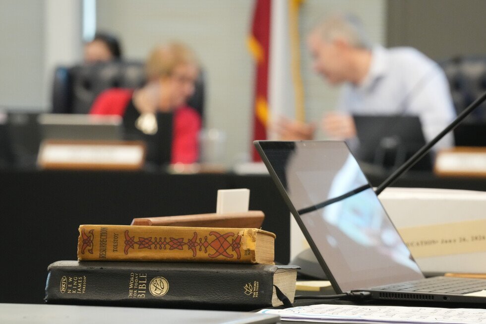 texas-school-board-to-vote-on-required-bible-readings