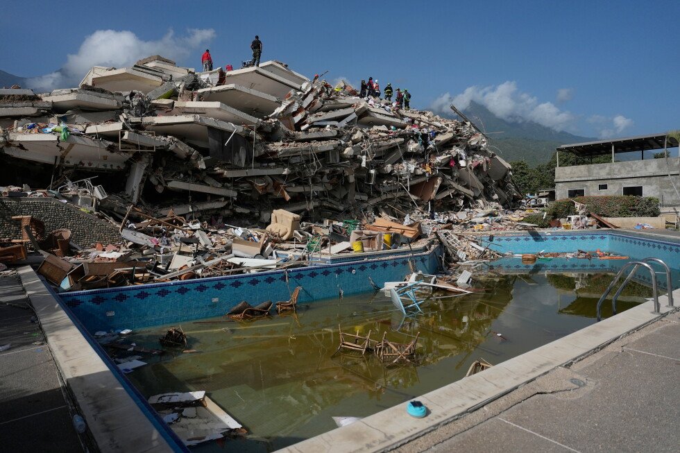 crucial-window-for-rescuing-survivors-narrows-as-venezuela-enters-third-day-after-twin-quakes