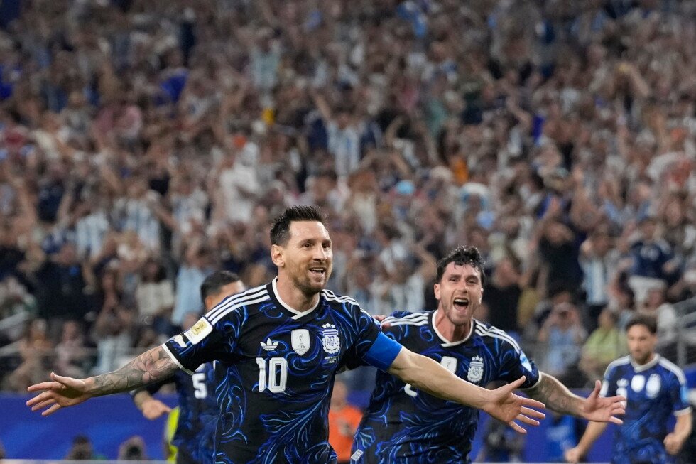 messi-isn’t-starting-but-could-play-in-argentina’s-group-finale