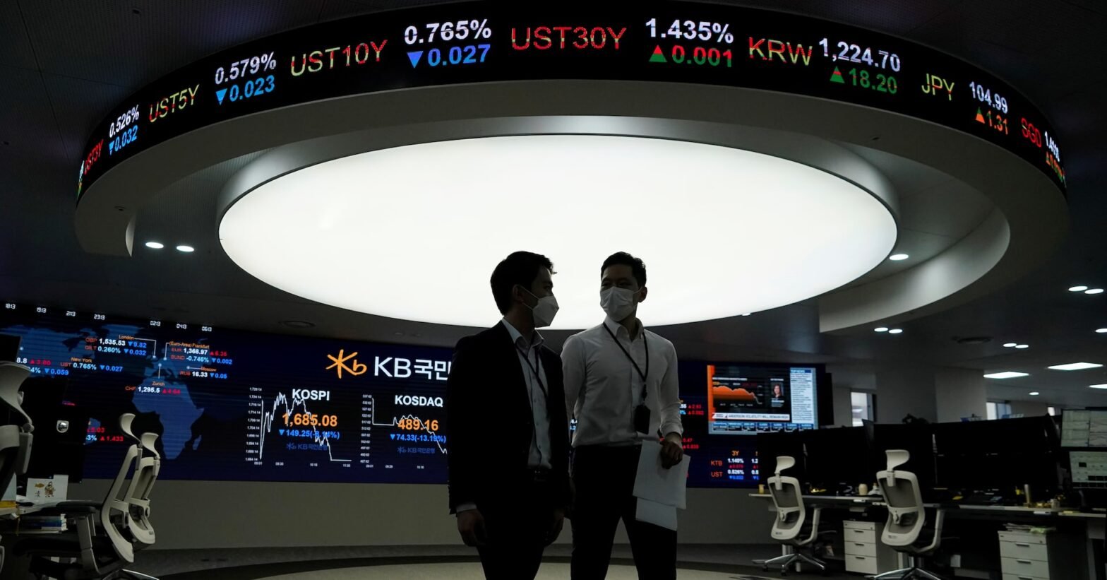 asian-markets-mixed-in-choppy-trade-as-ai-doubts,-iran-tensions-cloud-outlook