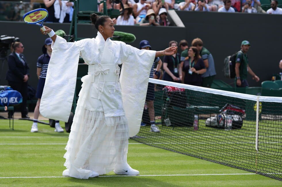 ‘c’mon-queen!’:-naomi-osaka-wows-wimbledon-crowd-with-latest-fashion-creation