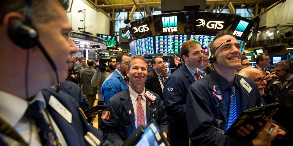stock-market-today:-major-indexes-headed-for-their-best-quarter-in-years