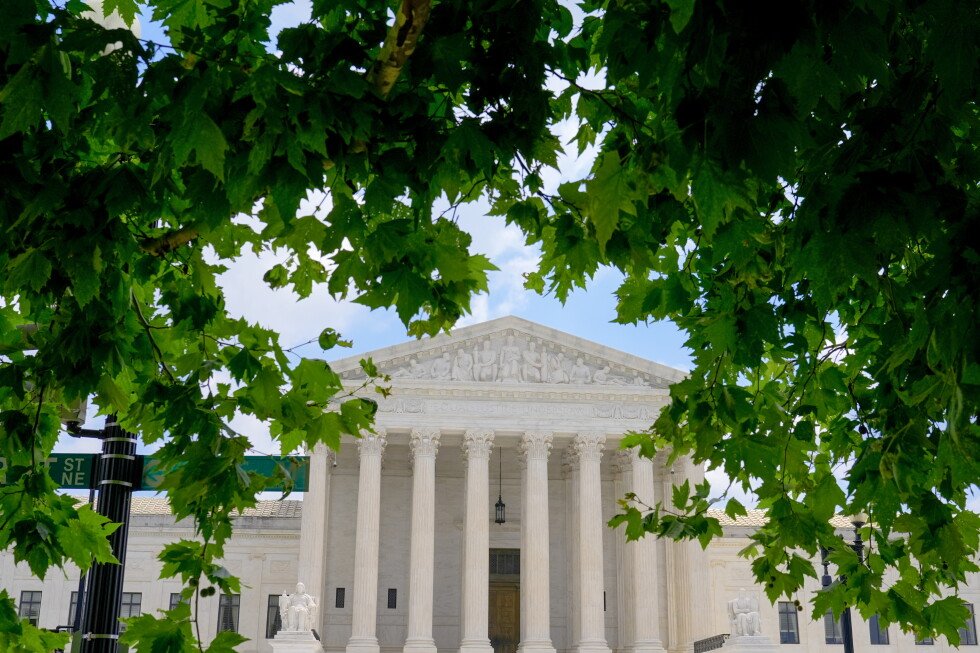 supreme-court-upholds-birthright-citizenship,-rejecting-trump’s-limits