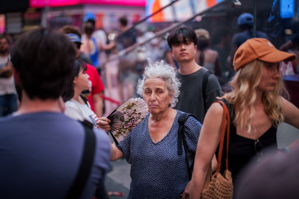 tips-for-staying-safe-in-dangerous-heat-and-humidity
