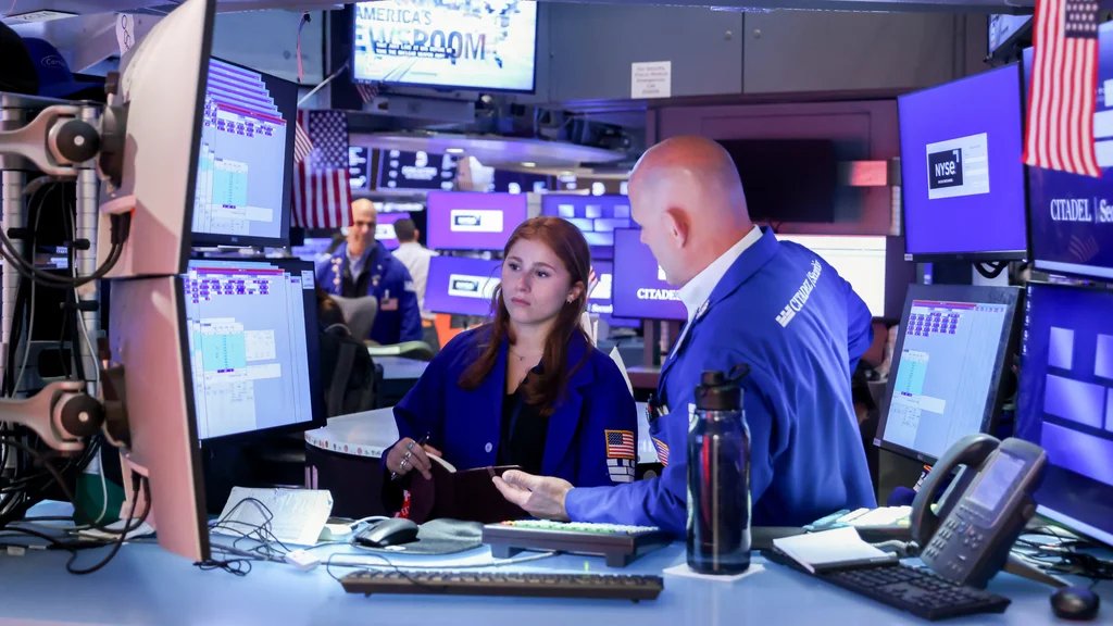 the-s&p-500-just-hit-a-major-midyear-milestone—and-it-reveals-a-massive-shift-in-the-stock-market