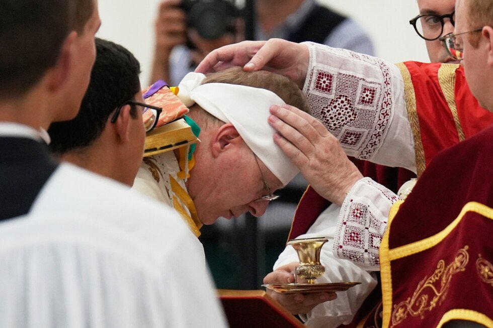 traditionalist-catholics-defy-pope-leo-xiv-with-bishop-consecration
