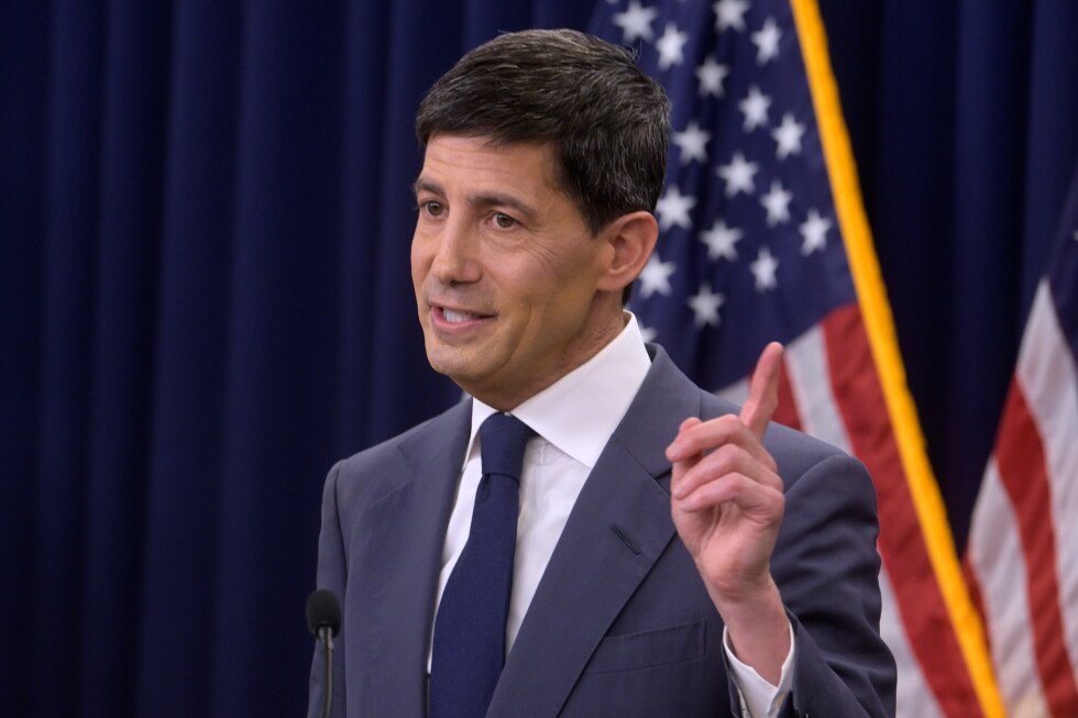warsh-vows-an-independent-fed-and-2%-inflation-target,-dimming-trump’s-hopes-for-rate-cuts