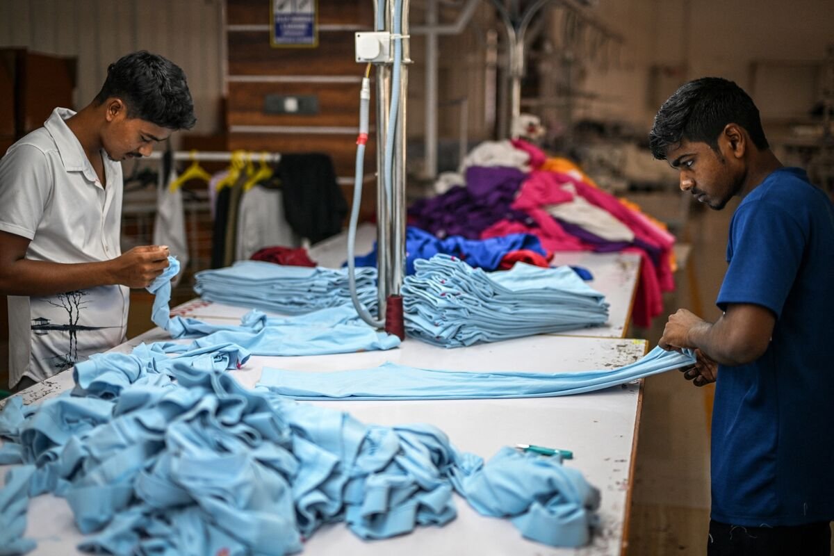 india’s-textile-stocks-become-market-standouts-on-trade-deals