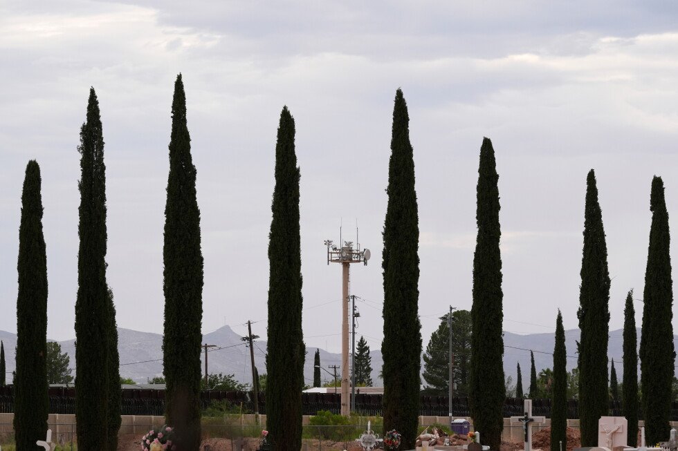 trump-‘smart-wall’-uses-steel-fencing-and-advanced-border-surveillance
