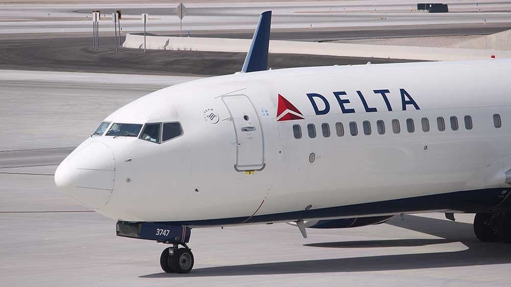 delta-air-lines-stock,-near-highs-with-oil-below-$70,-ready-to-report-results