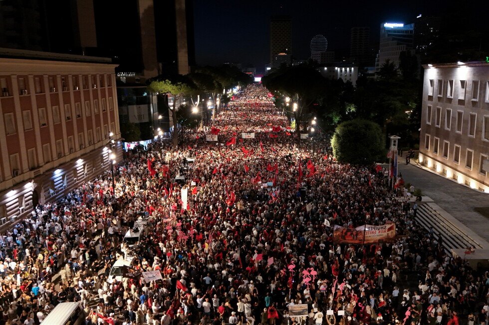 albanians-protest-against-the-government-and-corruption-for-a-35th-night-in-a-row