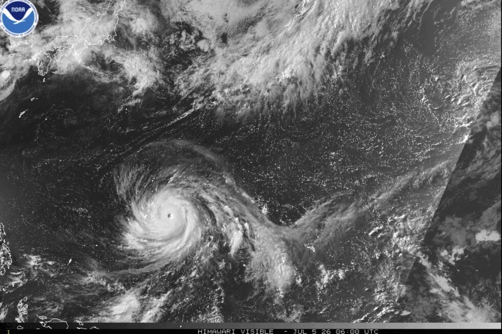 islands-in-the-western-pacific-brace-for-super-typhoon-bavi