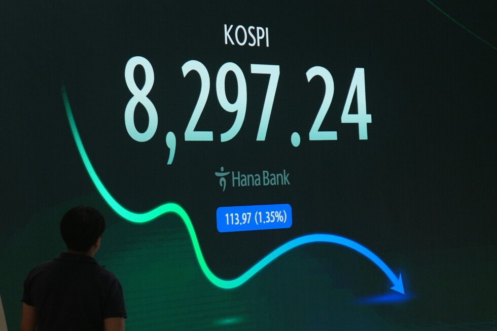 asian-shares-are-mixed-and-oil-prices-slip-following-us-holiday