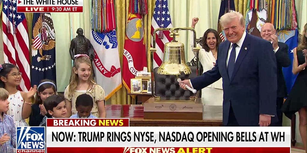 trump-rings-stock-market-opening-bells-from-oval-office