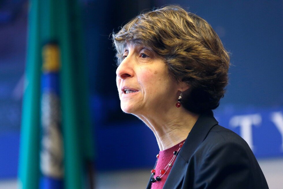 ex-civil-rights-agency-commissioner-fired-by-trump-drops-lawsuit