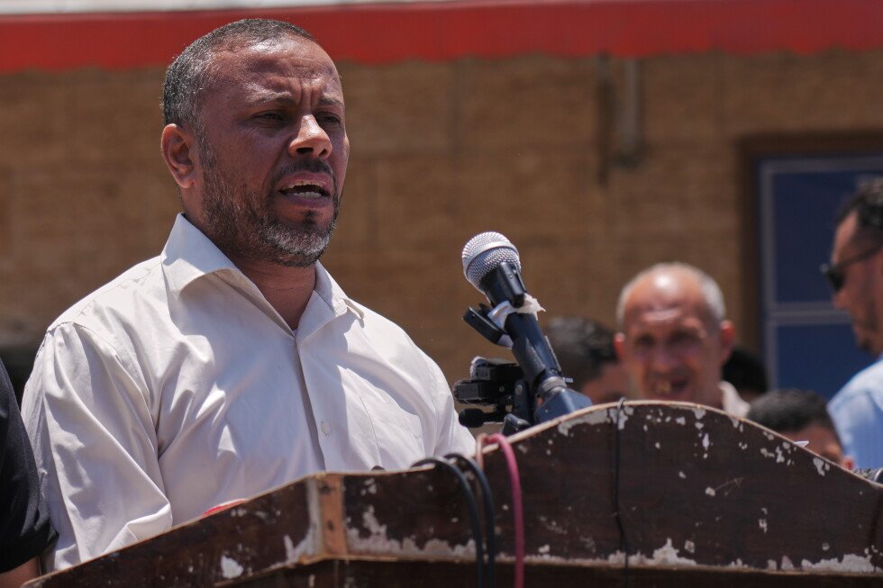 hamas-dissolves-gaza-government,-plans-power-transfer-to-un-backed-committee