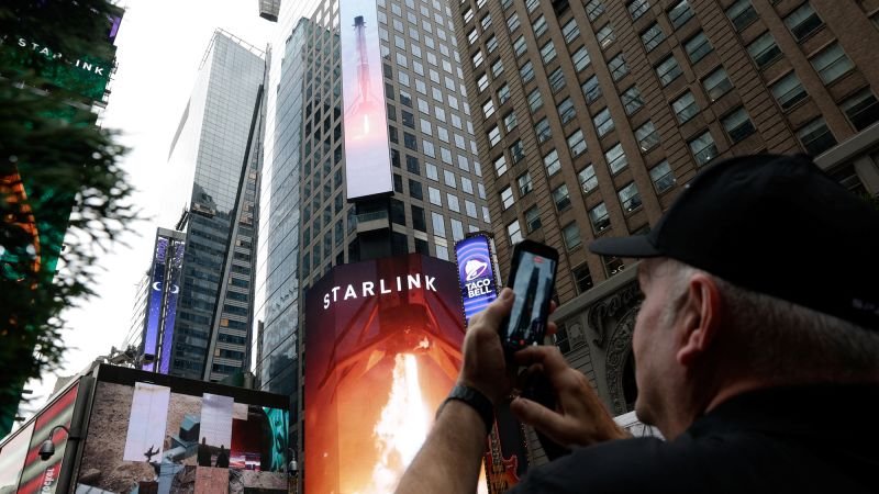 spacex-is-joining-the-nasdaq-100.-here’s-what-to-know