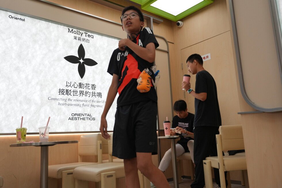 louis-vuitton-court-victory-against-chinese-tea-chain-stirs-up-a-copyright-debate