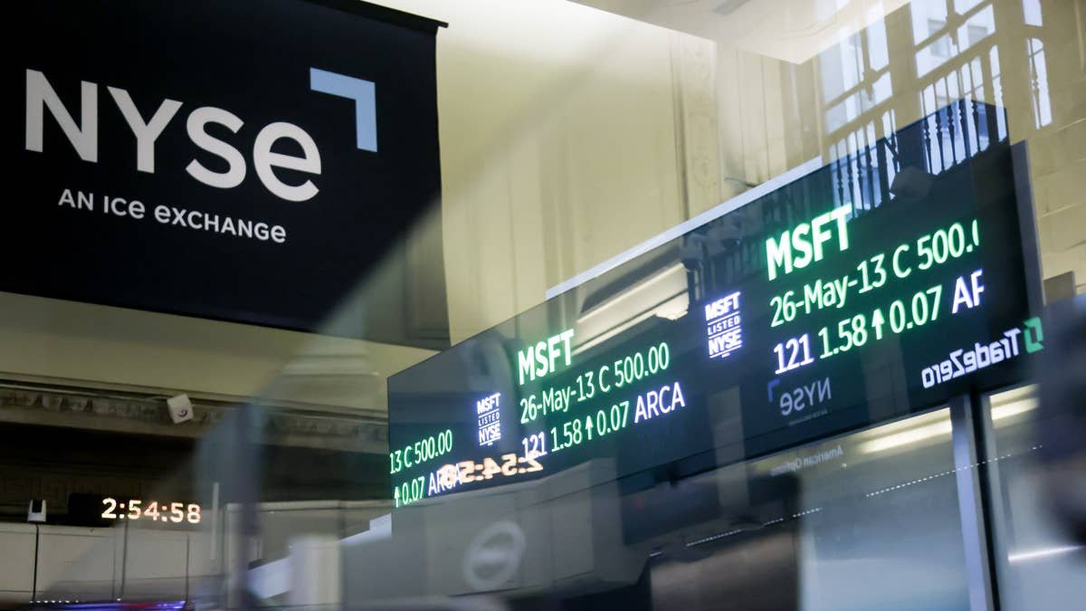stock-market-today-(july-7,-2026):-nasdaq,-s&p-500-open-lower-despite-samsung’s-earnings-stunner