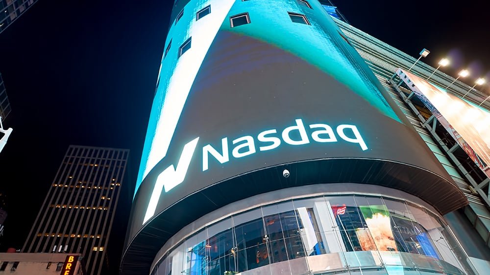 chip-sell-off-hits-nasdaq-as-stock-market-uptrend-wobbles;-sandisk,-intel-give-sell-signals