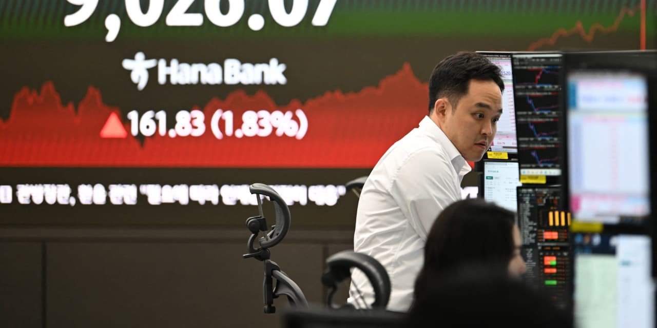 it-was-the-world’s-hottest-stock-market.-now-south-korea’s-stock-market-index-has-entered-bear-market-territory