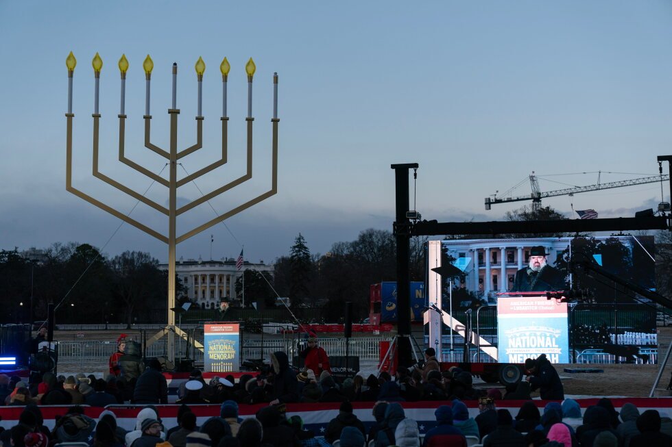 us-jews-are-divided-in-support-for-israel,-ap-norc-poll-finds