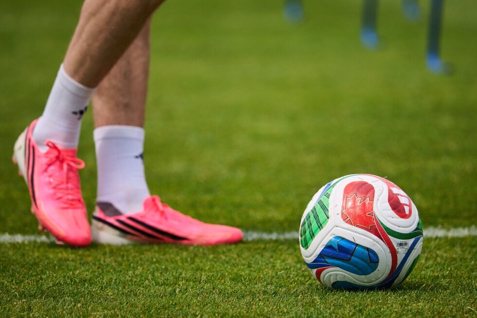 why-world-cup-game-balls-always-make-their-way-back-onto-the-pitch-during-matches