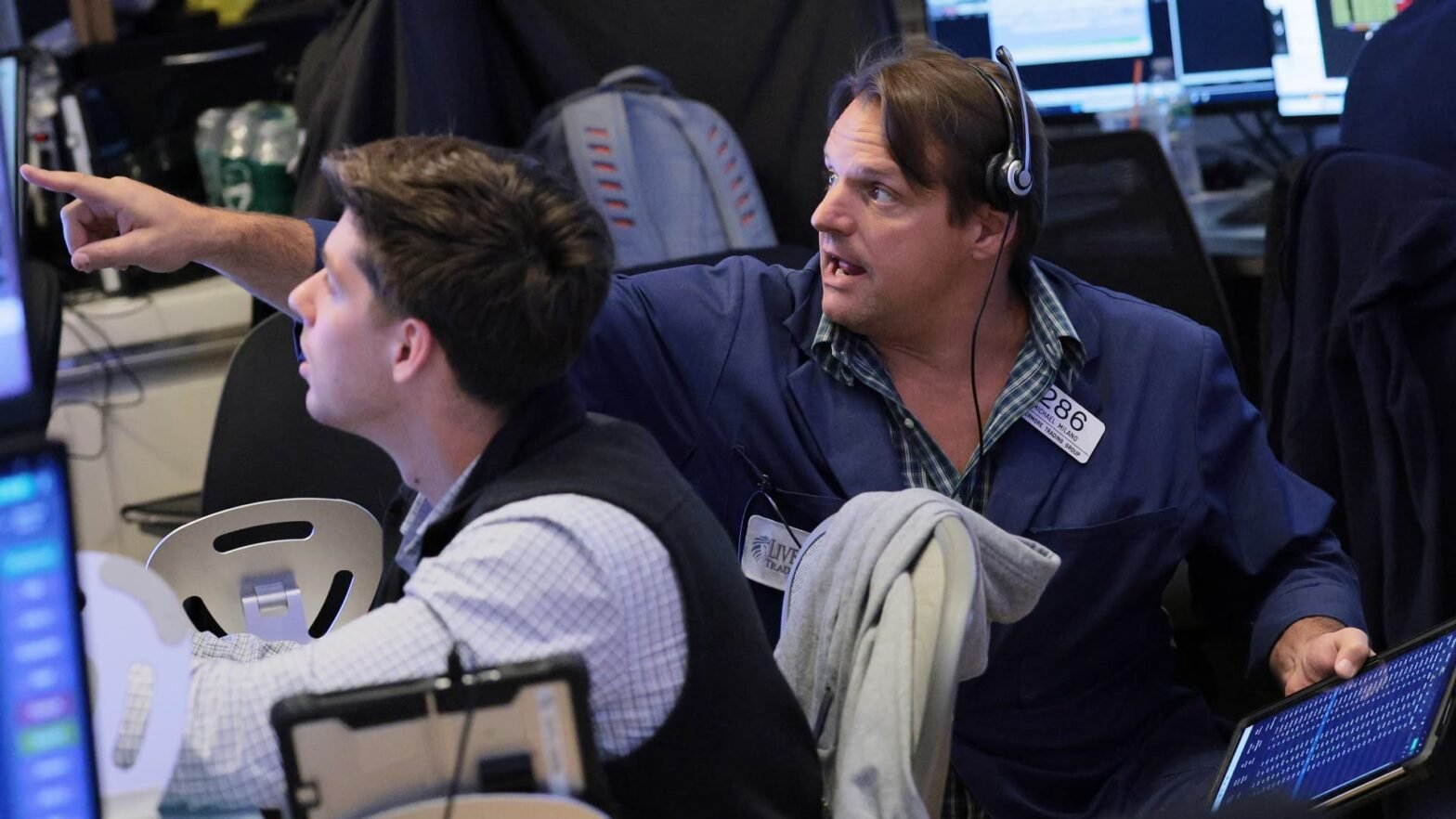 stock-futures-slip-after-us.-initiates-another-round-of-attacks-against-iran:-live-updates