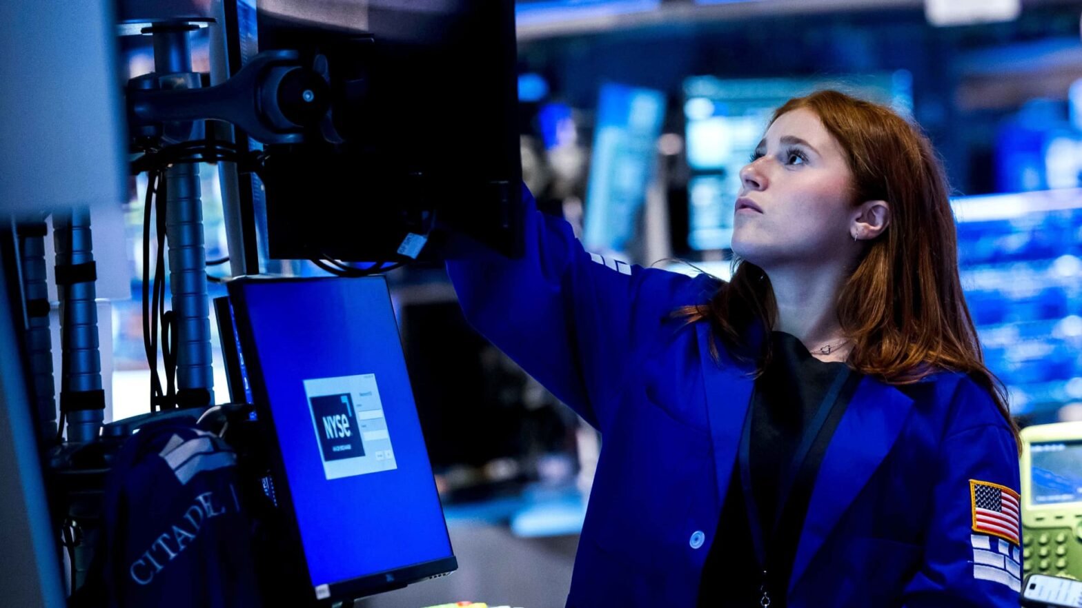 stock-futures-are-little-changed-as-s&p-500-heads-for-winning-week:-live-updates