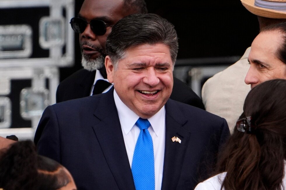 federal-appeals-court-upholds-illinois-ban-on-semiautomatic-weapons