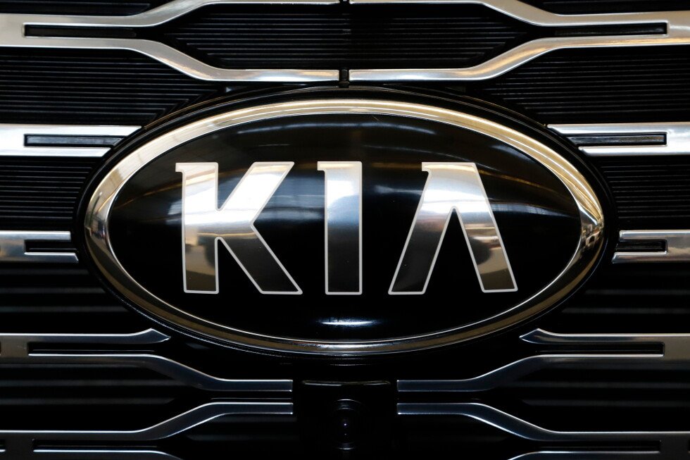 kia-recalls-463,000-tellurides-again,-urging-owners-to-park-outside-after-fire-reports