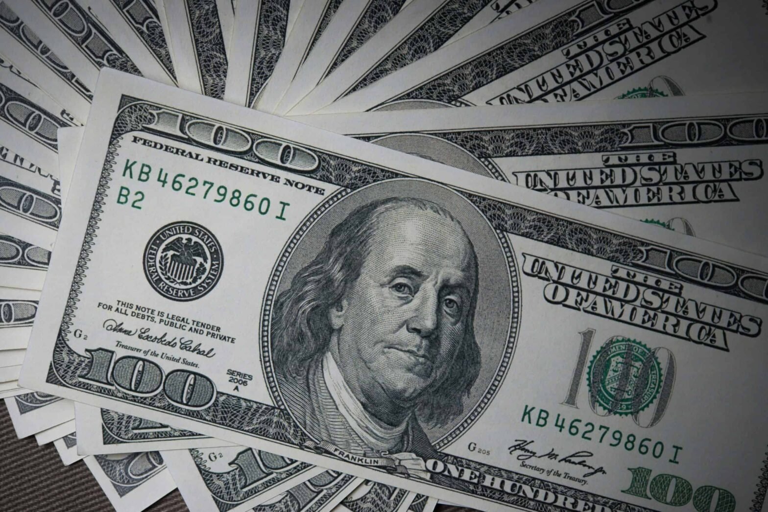 voo-just-crossed-$1-trillion.-here’s-the-hidden-risk-nobody’s-pricing-in