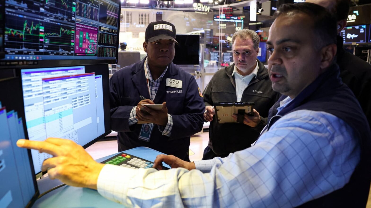stocks-could-get-hit-by-a-seasonal-correction,-oppenheimer-warns