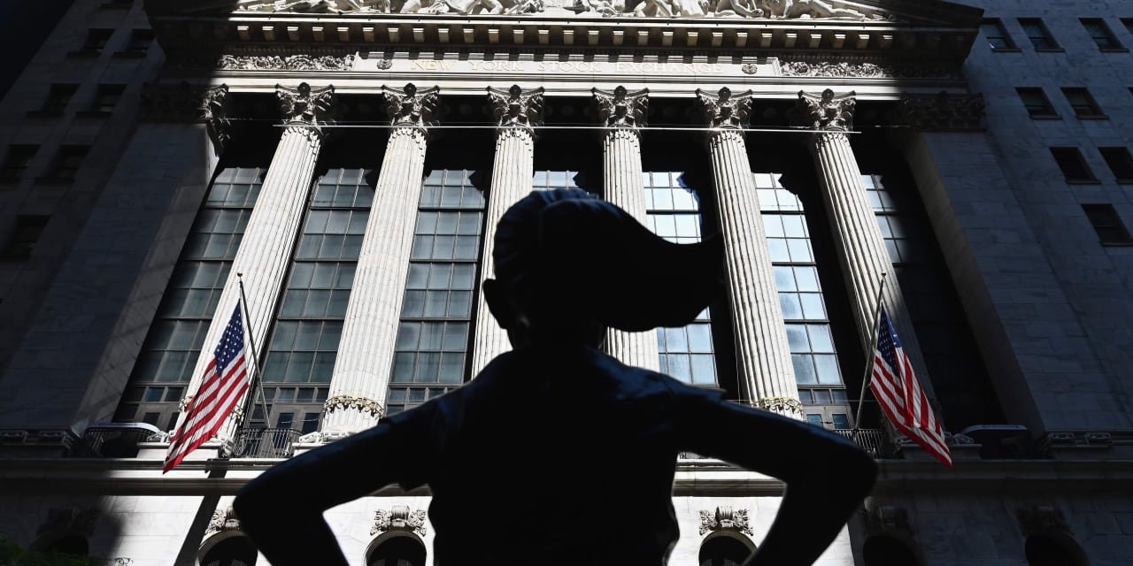 why-a-borrowing-binge-by-investors-is-a-warning-sign-for-the-stock-market