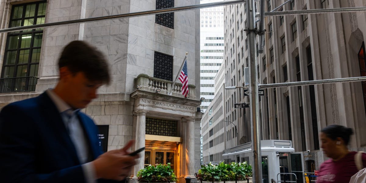 a-cio-flags-a-lesser-known-etf-that-offers-an-edge-over-the-broader-market